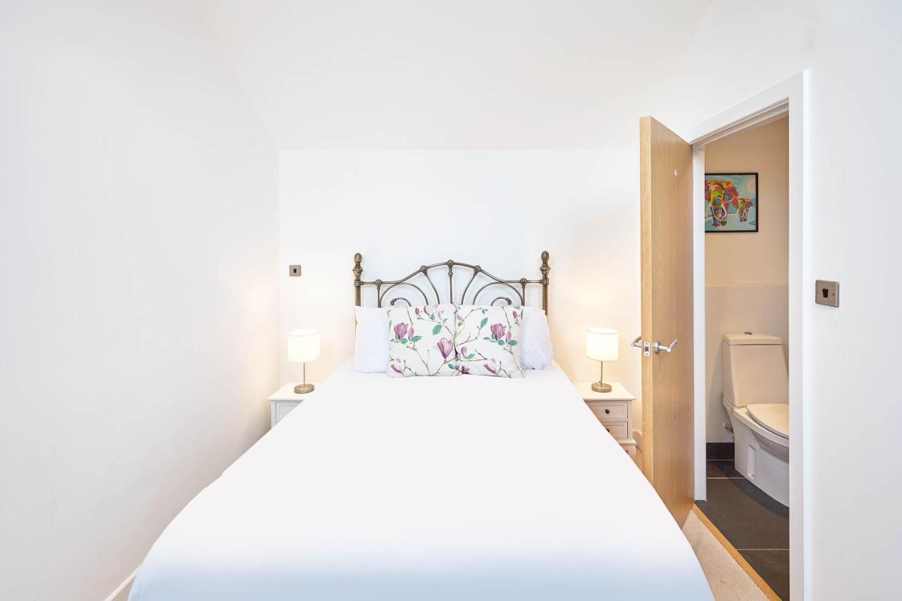 Host & Stay - Penthouse Pad Scarborough Esterno foto