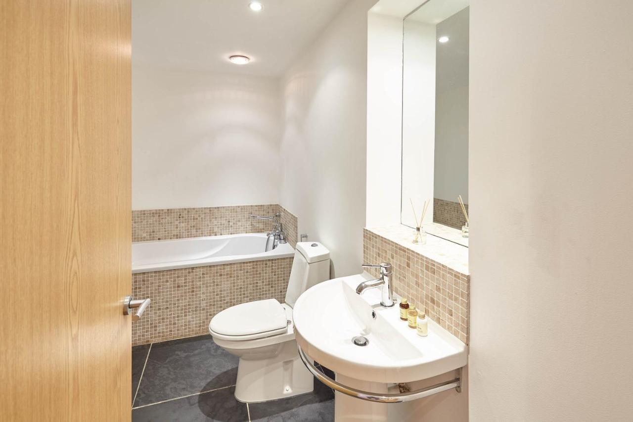 Host & Stay - Penthouse Pad Scarborough Esterno foto
